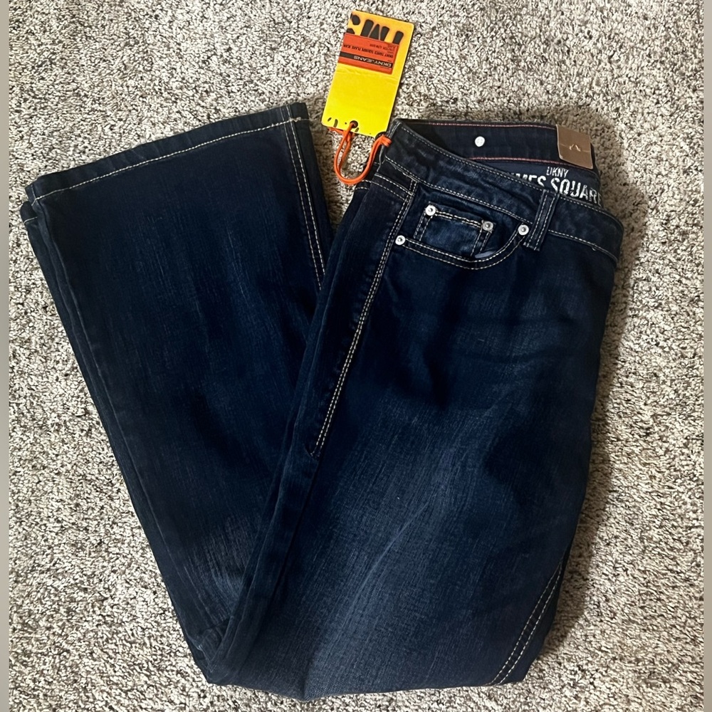 New DKNY Size 32R Women’s Flare Jeans Times Square Dark Wash